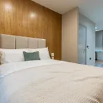 Luxe With Parking, 8 Mins To Station! Lägenhet Leeds (West Yorkshire)