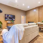 Appartement Luxe With Parking, 8 Mins To Station! Leeds (West Yorkshire)