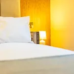 Luxe With Parking, 8 Mins To Station! Leeds (West Yorkshire)