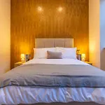 Luxe With Parking, 8 Mins To Station! Lägenhet Leeds (West Yorkshire)
