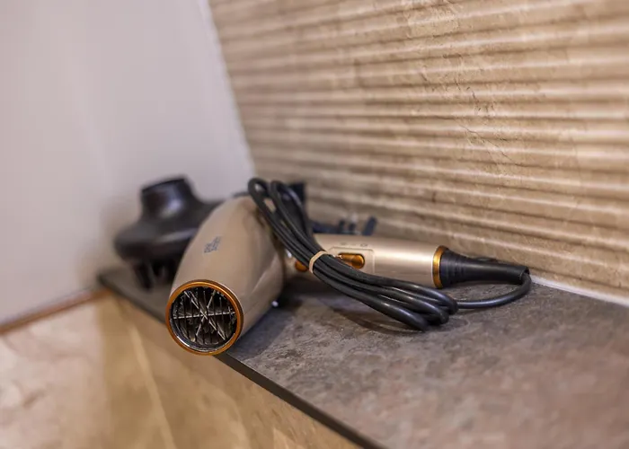 Luxe With Parking, 8 Mins To Station! Leeds (West Yorkshire)