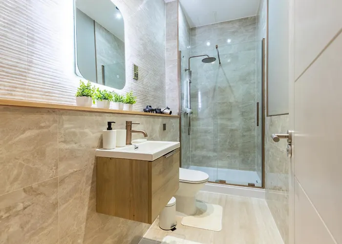 Lejlighed Luxe With Parking, 8 Mins To Station!