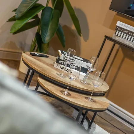 아파트 Luxe With Parking, 8 Mins To Station! 리즈